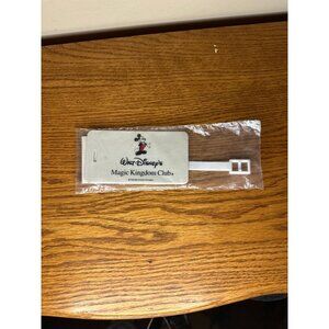 Vintage Walt Disney Magic Kingdom Club Mickey Mouse Plastic Luggage Tag NEW